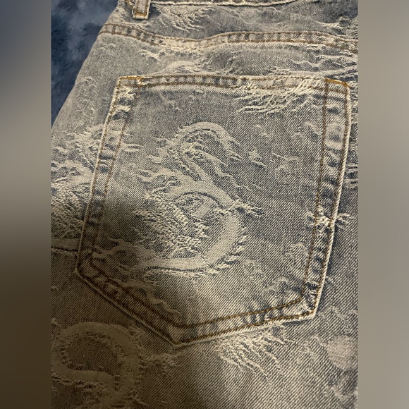 Dragon Stitching Jean Shorts - Picture 8 of 9
